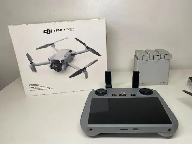 DJI Mini 4 Pro Plus Kit Completo - 3 Baterias Plus no kit.