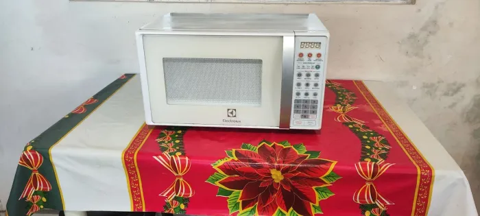 Vende-se microondas Eletrolux