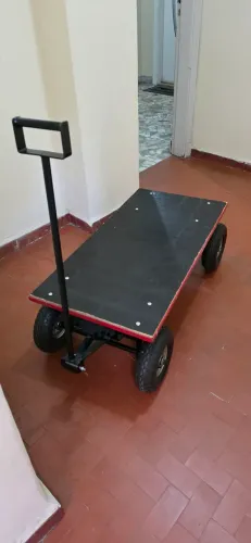 Carrinho transporte 1m x 0,5m - 250 kg