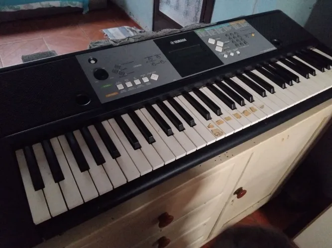 Teclado Yamaha
