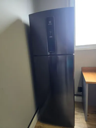 Geladeira Electrolux IF43B 390L Inverter Frost Free Black Inox - 220V