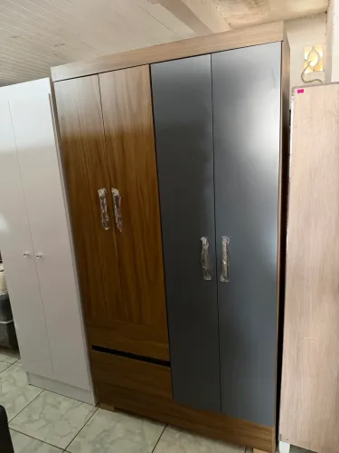 Guarda roupa 4 portas novo