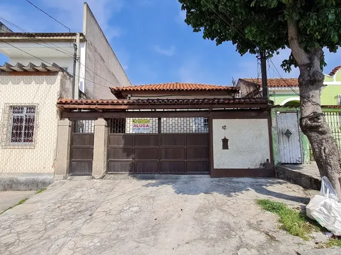 Penha - Rua Latino Coelho