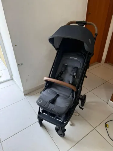 Carrinho de BB MÁXI COSI EVA
