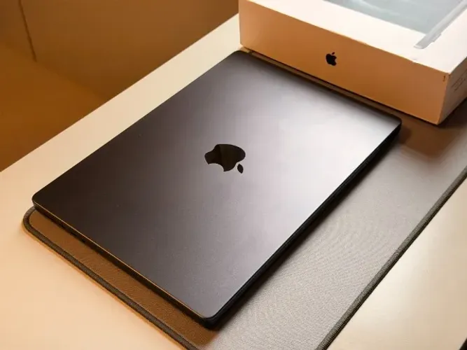 Macbook pro m5 1tb 16gb space black