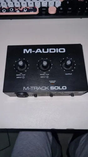 M Audio M Track Solo (Com acessórios)
