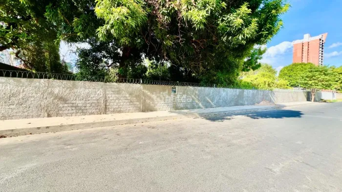 Terreno à venda na Rua Manoel Nogueira Lima com área de 1.350 m², no bairro Joquei, Teresi