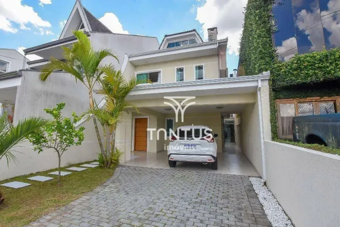 Sobrado com 3 dormitórios para alugar, 185 m² por R$ 6.300/mês - Uberaba - Curitiba/PR