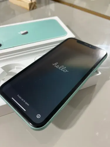 iPhone 11 - 64GB - Verde (Perfeito estado, nunca aberto)