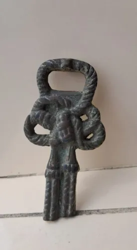 ABRIDOR DE GARRAFA EM BRONZE