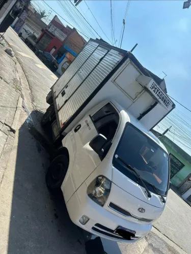 Kia bongo k2500 HD 2013 Baú Refrigerador canaletado