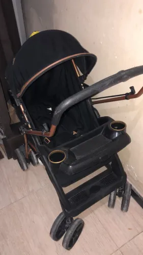 Carrinho de bebê usado 