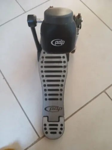Pedal de bumbo PDP (NOVO)
