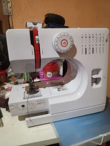 Máquina de costura