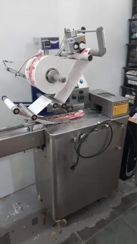 Máquina de Embalar Sorvete Bertollo PAC120