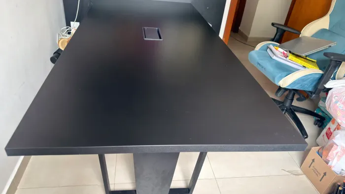 Mesa pés de metal 2M