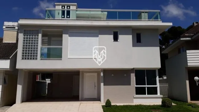 Casa em condomínio fechado com 04 suítes, 04 vagas, 354m² Butiatuvinha, Curitiba