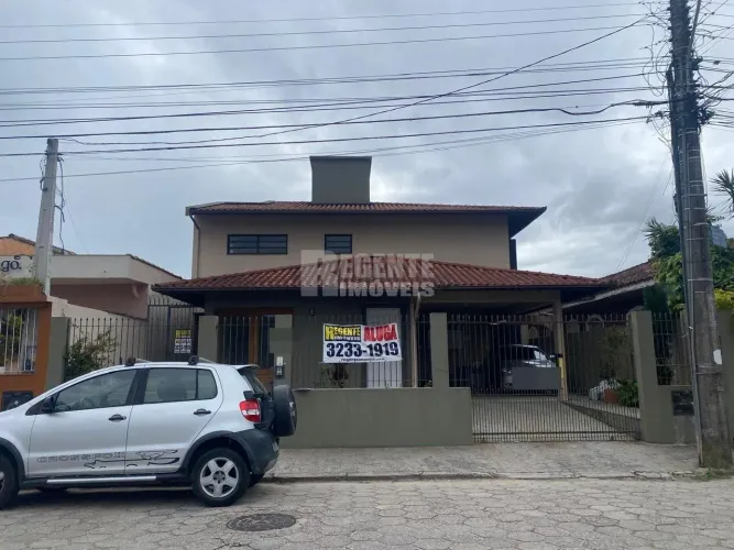 Ótima sala comercial para locação no bairro Santa Mônica!