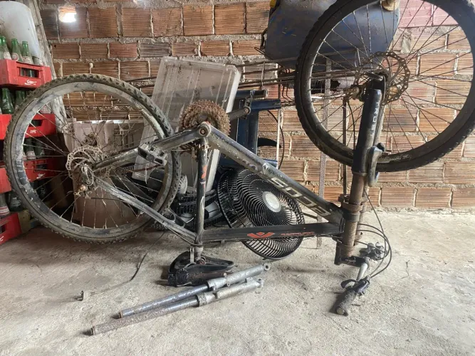 Bicicleta pra aproveitar algumas peças