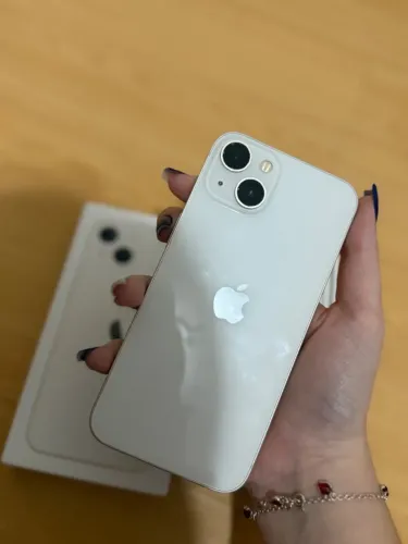Celular iPhone 13