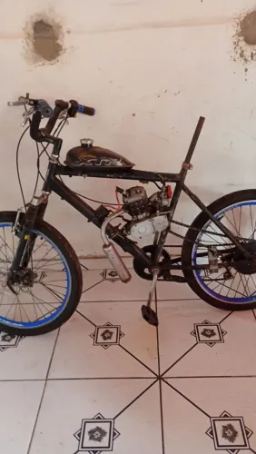 Bicicleta motorizada em excelente estado