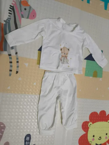 Kit Pijamas novos e semi novos super confortáveis. Tamanho M