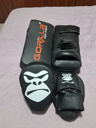 Aparador Soco e Chute completo - Lutas Muay Thay Boxe - usados
