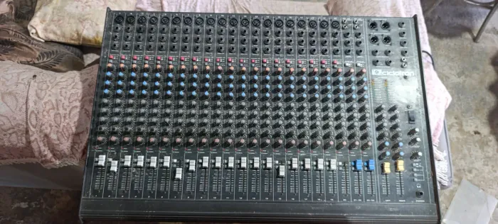 Mesa de som com 24 profissional áudio mixing consiole