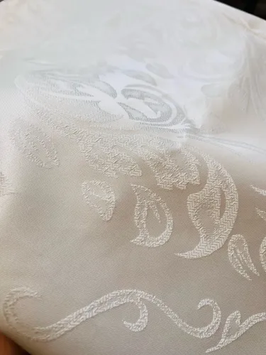 Toalha de mesa retangular em Jacquard