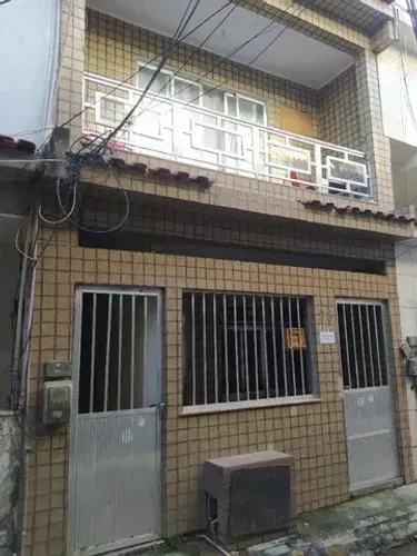 Prédio com 3 kitinets no Gardênia azul