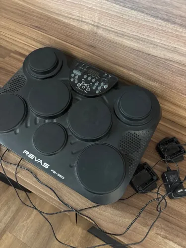 Bateria eletrônica Revas PB 350