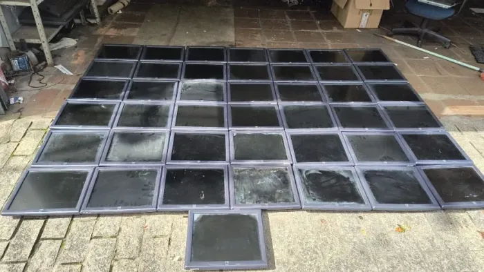 43 Monitor LCD elo N18690