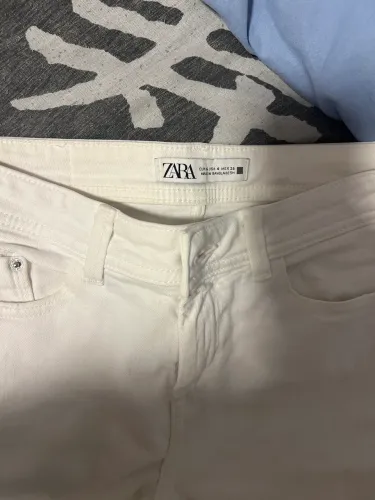 Calça Zara branca tam 36
