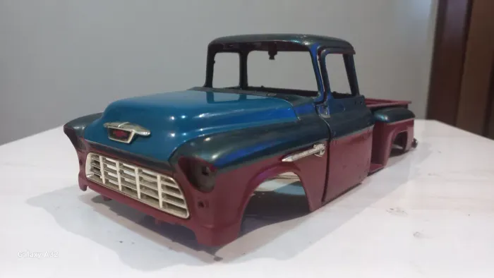 Miniatura chevrolet 1/18 (sucata)