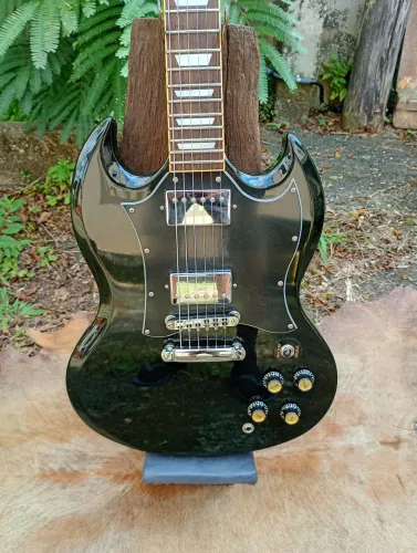 Guitarra SG SX 