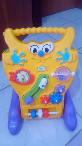 Andador infantil didático