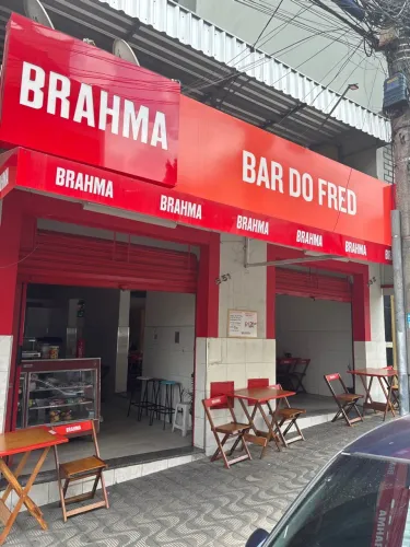 Vendo Bar na rua Pernambuco 851/855 centro Divinópolis - Mg