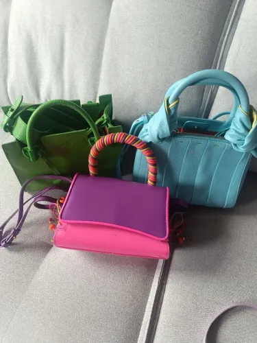 Combo com 3 bolsas Arezzo couro legítimo