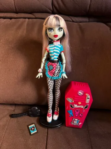 Boneca Monster High Lagoona Classroom Incompleta
