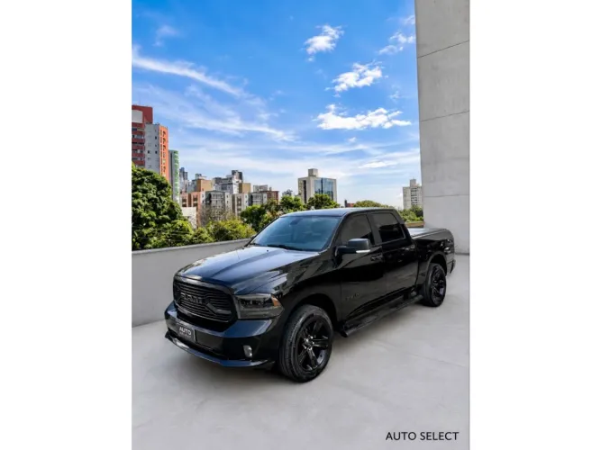 Ram Classic R/T 5.7 CD V8 4X4 Aut. 2023