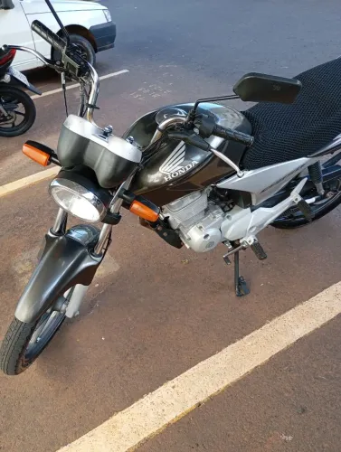 Moto 150 esporte zera muito bem conservada top tudo revisado documentos em dia excelente