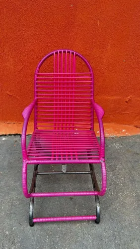 Cadeira de balanço infantil