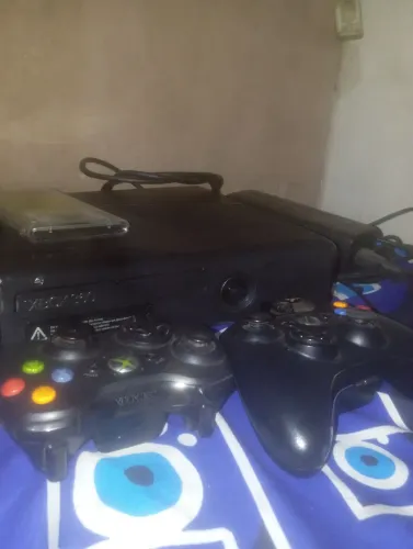 Vendo xbox360 por 650