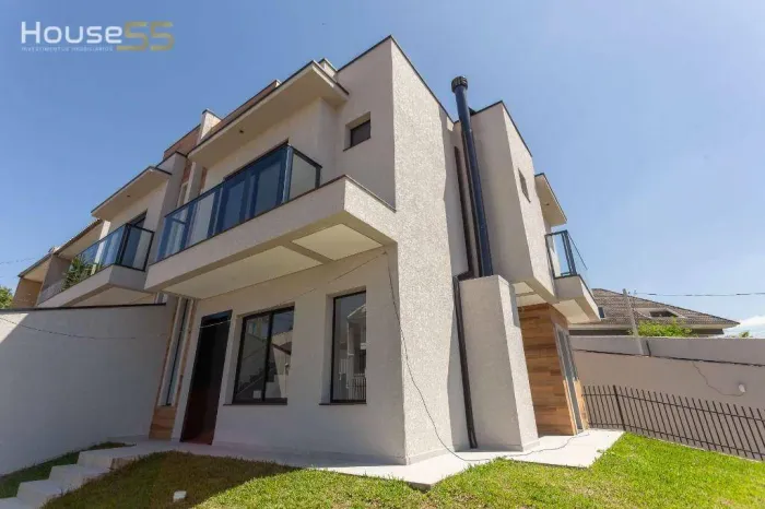 Sobrado com 3 dormitórios à venda, 104 m² por R$ 745.000,00 - Atuba - Curitiba/PR
