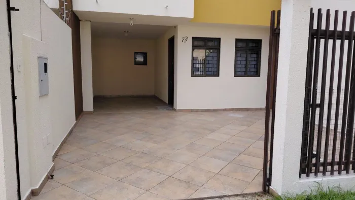 Sobrado triplex Novo Mundo/Portão/Capão Razo mobiliado