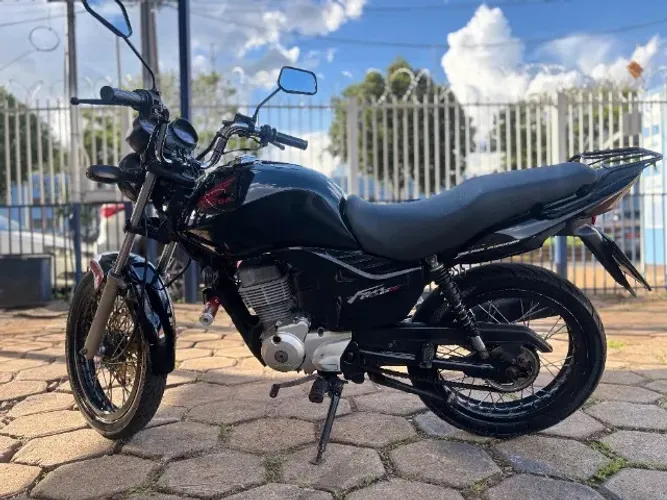Moto top com partida elétrica e freios a disco
