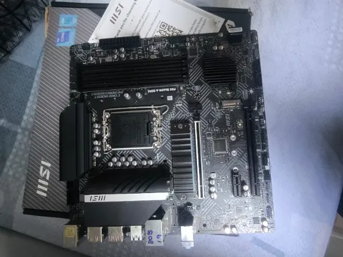 Placa Mãe Premium MSI Pro B660M-A com defeito Leia Anuncio