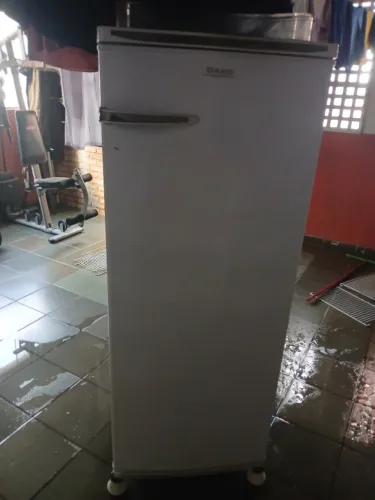 Geladeira com defeito 