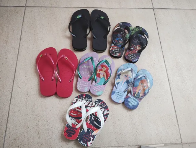 Chinelo infantil havaianas novos e semi novos