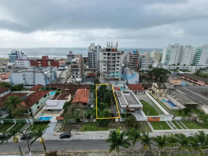 Terreno para Venda em Matinhos, Centro